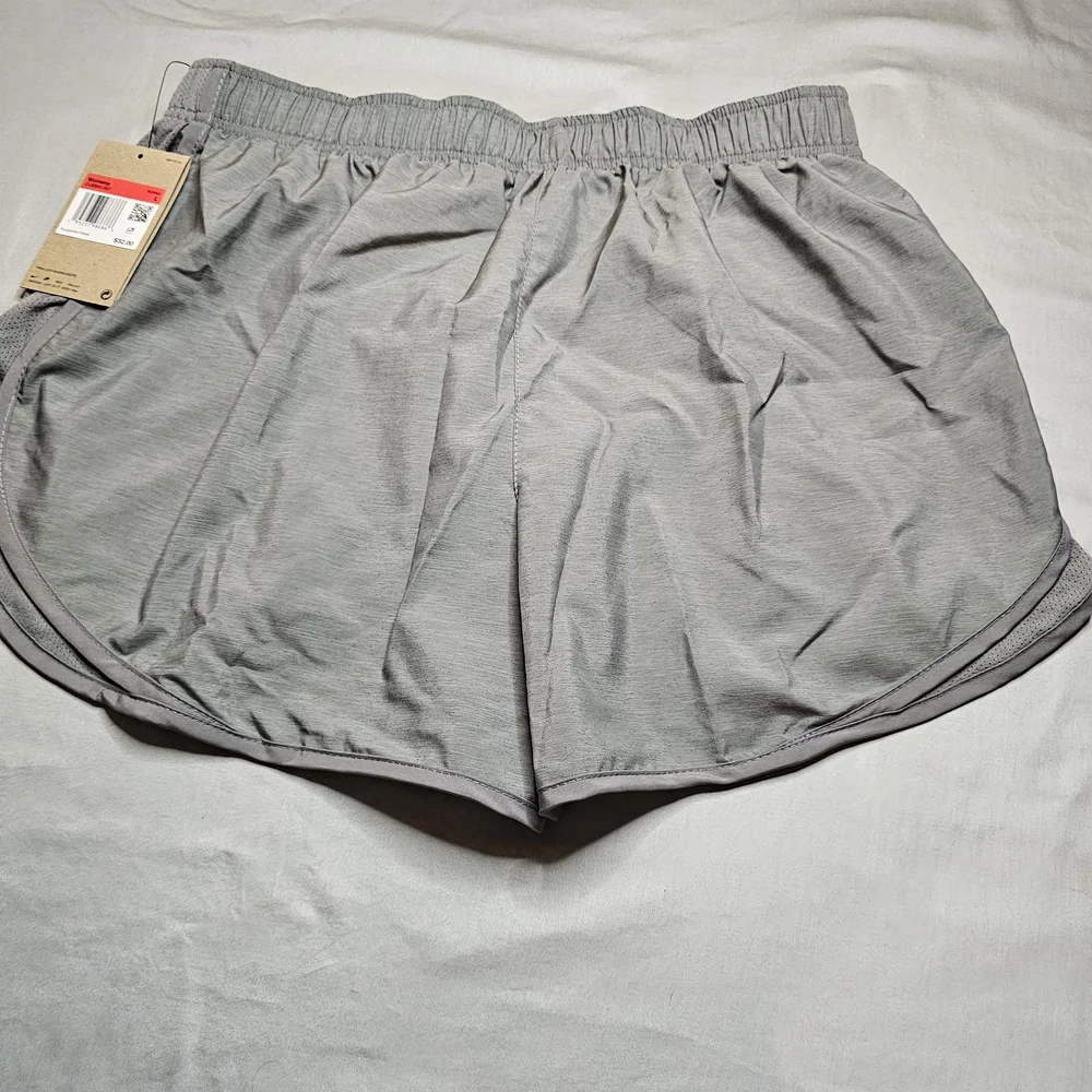 Nike Women's Gray‎ Dri Fit Athletic Shorts - Picture 4 of 4